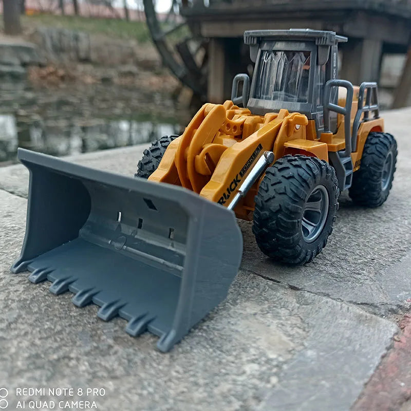 1:30 Wheel Shovel Loader 6CH 4WD Metal Remote Control Bulldozer Construction Vehicles